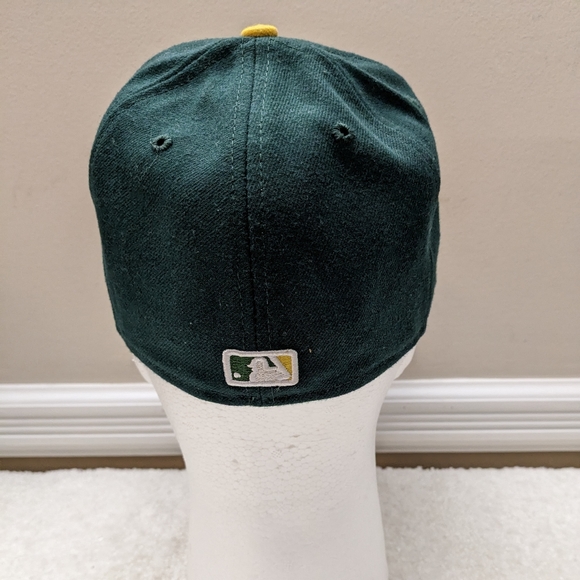 NWT. Authentic 59Fifty baseball cap OAKLAND As. Looks like it's been signed. - Picture 10 of 15